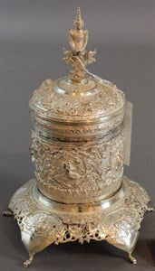 Image description is not available for DU1967.106a-c